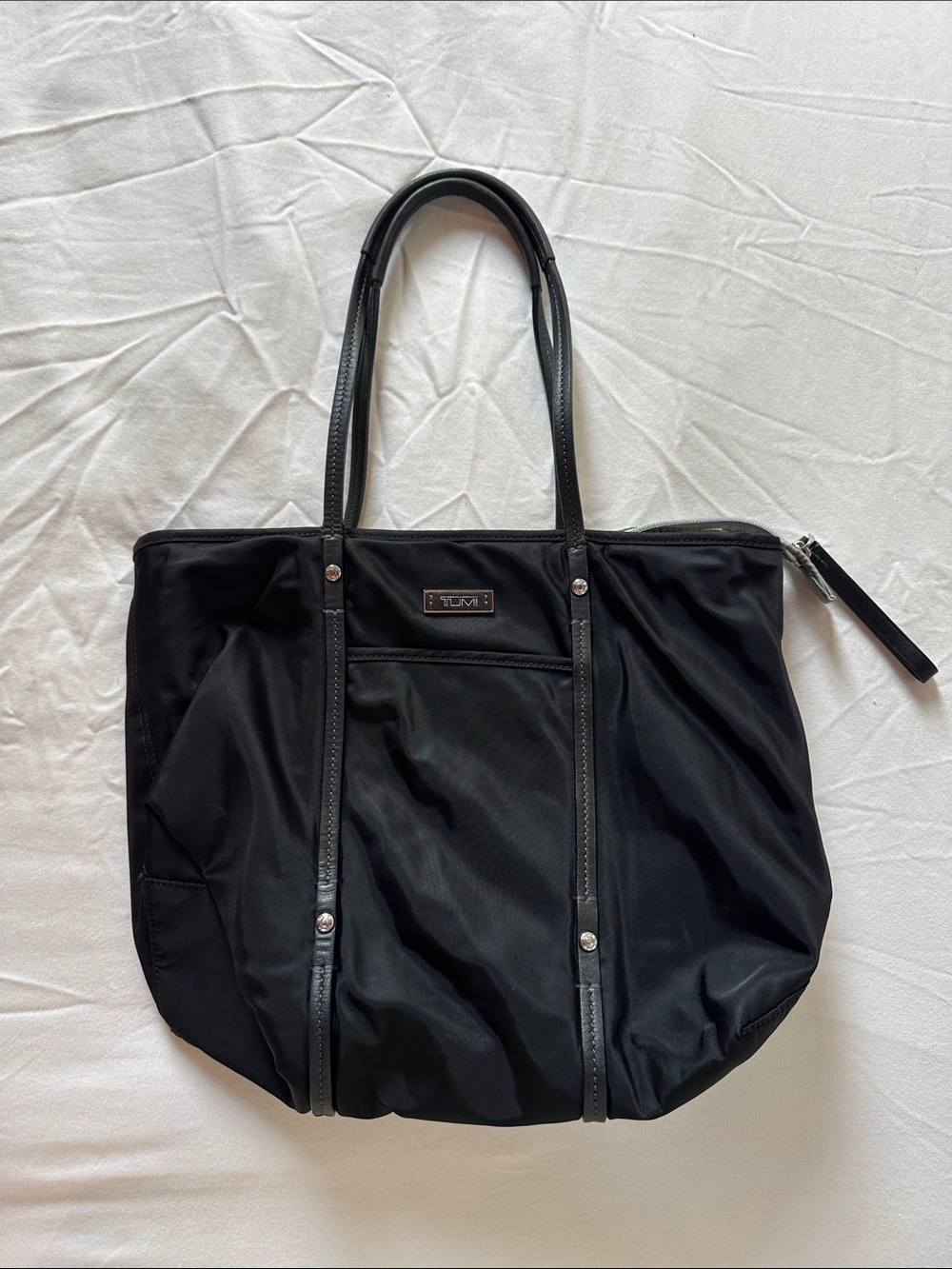 Tumi Voyageur Q Tote Black Nylon Leather Accents Travel Everyday Bag Carryall